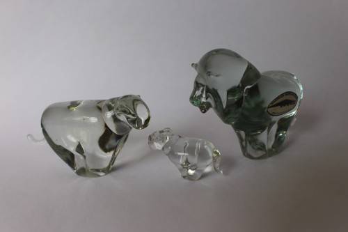 Vintage Ngwenya Glass Kingdom of Swaziland 3 Lion Figurine wSticker Near Mint