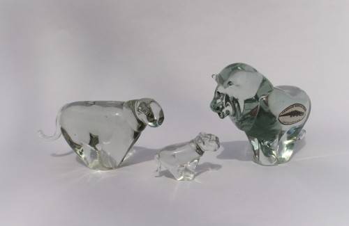 Vintage Ngwenya Glass Kingdom of Swaziland 3 Lion Figurine wSticker Near Mint