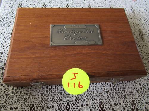 Unique and beautiful coin holder box