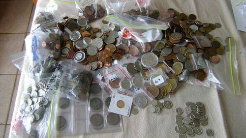 Mixed unresearched 7.7 kg / 1800 coins. Ratio South Africa to overseas 80% south africa and 20% othe