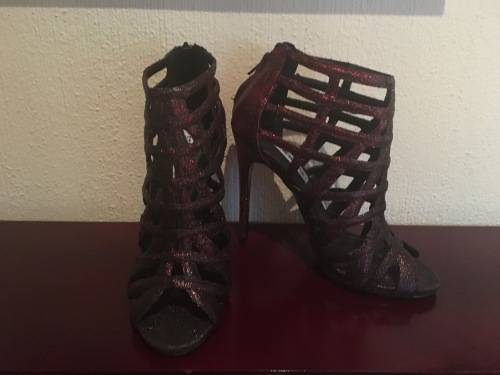 Steve Maddon Ombre Black and Red custom high heels