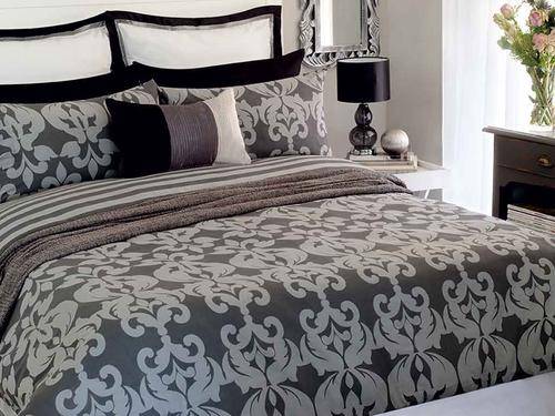 Damask Printed Duvet Set with 2 Pillow Cases (Queen)