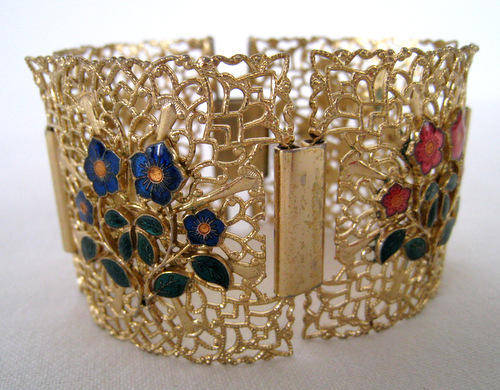 A GORGEOUS VINTAGE CLOISONNE ENAMEL BRACELET