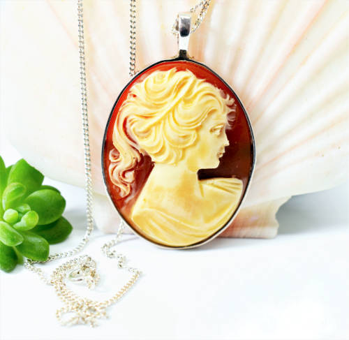 Sterling Silver Cameo Pendant with Sterling Silver Chain