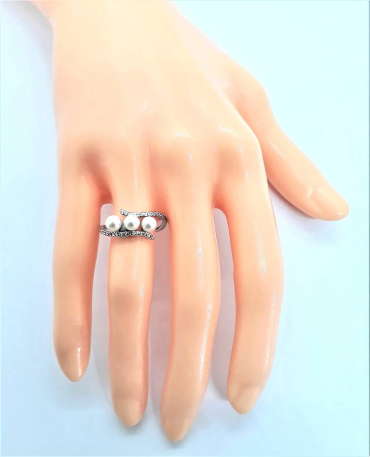 Freshwater Pearls and Zirconia Sterling Silver Ring
