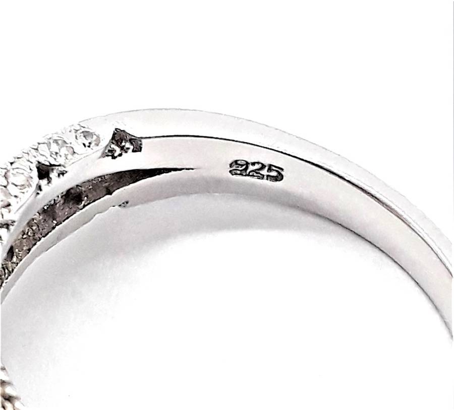 Cubic Zirconia Dress / Engagement type Sterling Silver Ring - 5.6g