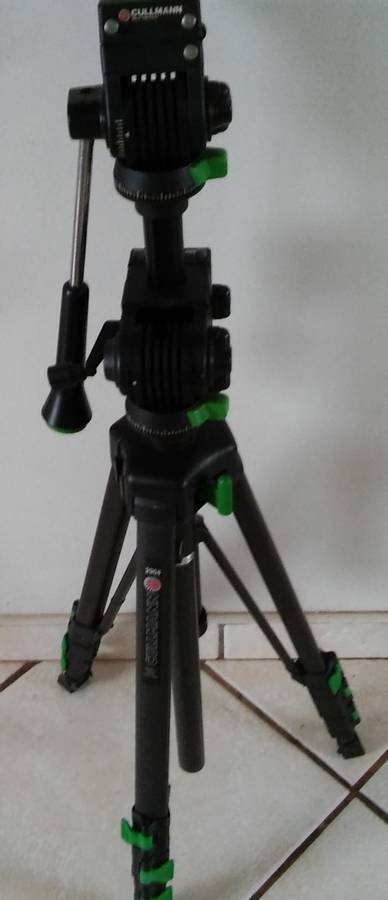 EXCELLENT CONDITION! CULLMANN 2904 Camera Tripod