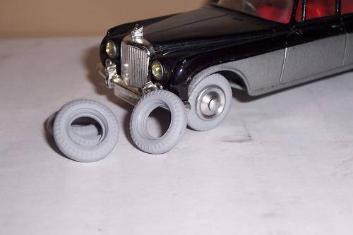 B113 - Corgi Tyres