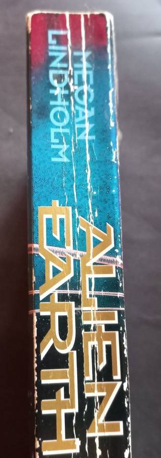 Alien Earth - Megan Lindholm - Softcover - Science Fiction