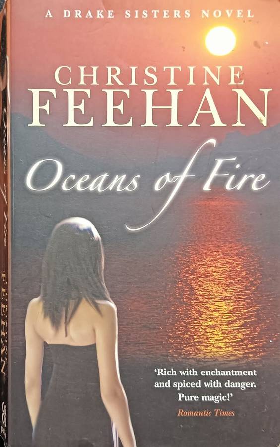 Oceans of Fire - Christine Feehan - Softcover - 371 pages