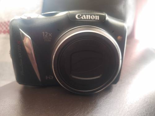 Cannon camera   x 12 optical zoom bargain start