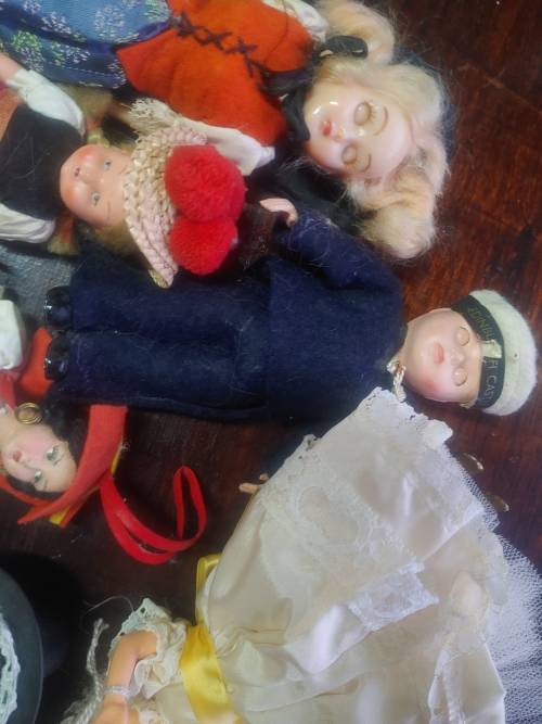 Vintage bargain dolls not to be mist