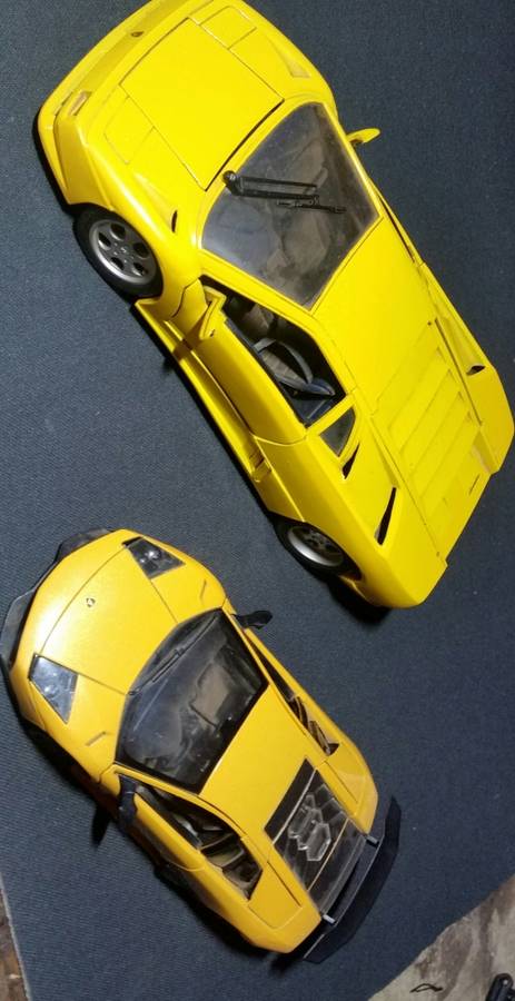 Lamborghini 1/18-1/32 Maisto Model Cars.
