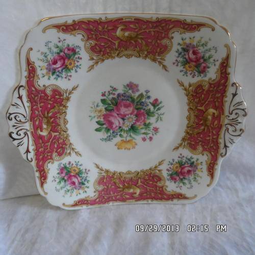 LOVELY 'FOLEY' CAKE PLATE IN 'MONTROSE' PATTERN