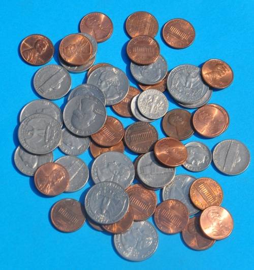 Large collection of QUARTER DOLLARS, DIMES & PENCE lots of them UNC & still legal tender - USA
