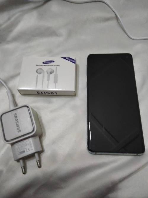 Samsung S10