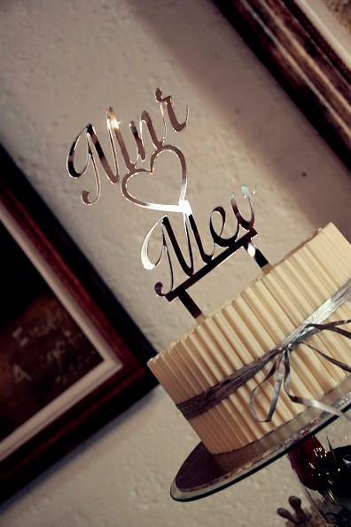 mr & mrs cake topper