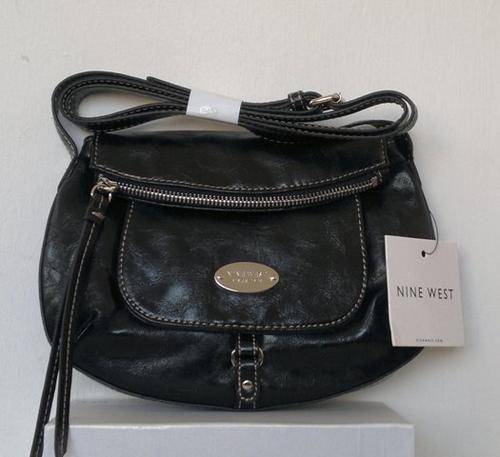 ***100% A U T H E N T I C ***  Nine West Flappy