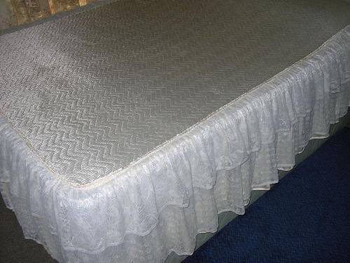 Vintage luxurious golden, silky, flouncy Double Bed Throw/Cover/Spread