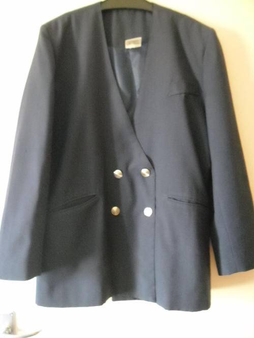 FORMAL LADIES BLAZER OR LIGHT JACKET BY COMPANY IMAGE, SIZE 12, REDUCED BY R35.00