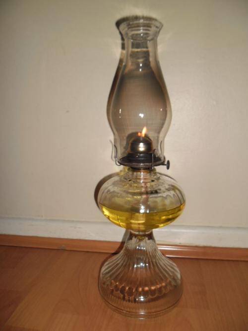 Antique Pedestal WATERBURY Conn Oil Lamp, P & A Mfg Co, Made in USA