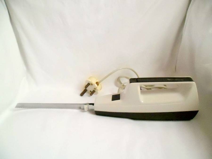 VINTAGE MOULINEX ELECTRIC CARVING KNIFE, 100 % CLEAN & WORKING!