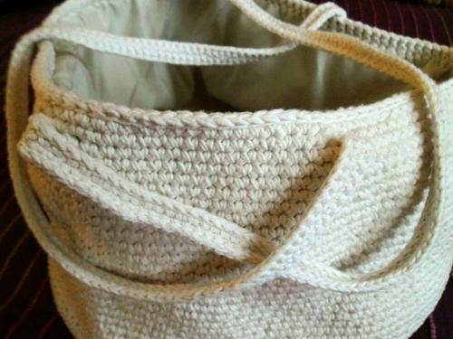 LARGE ROUND CROCHETED LINED HANDBAG AS SHOPPING OR BEACH BAG, LIKE NEW!