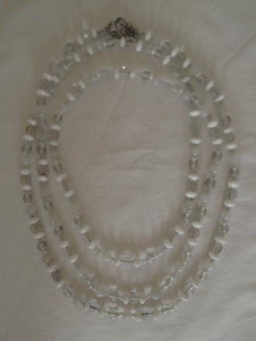 STUNNING ELEGANT VERY LONG WHITE, CLEAR & MILKY GLASS BEADS NECKLACE, 175 cm