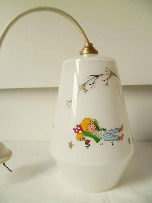 EXTREMELY RARE VINTAGE HAND PAINTED *HANSEL & GRETEL* MILK GLASS ELECTRIC LAMP, WORKING & UNDAMAGED!