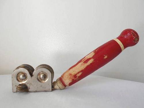 REDUCED FOR NANAG8! LOVELY VINTAGE RED WOODEN HANDLED KNIFE SHARPENER, MADE IN USA