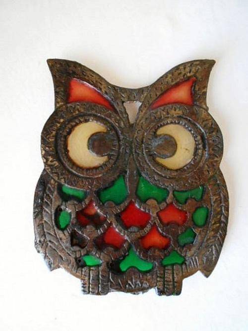NOW REDUCED BY 50 %! LOVELY CAST IRON OWL TRIVET WITH STAINED GLASS INLAYS, MADE IN TAIWAN