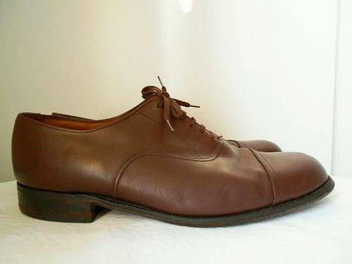 *BARKER* GENUINE BROWN LEATHER SHOES, SIZE 10
