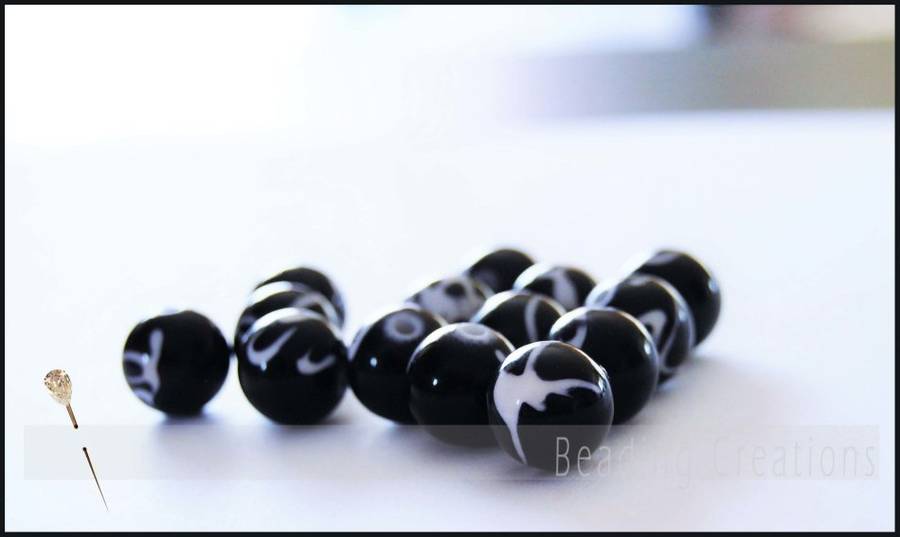 ACRYLIC - ROUND - BLACK AND WHITE - BEADS - 12mm
