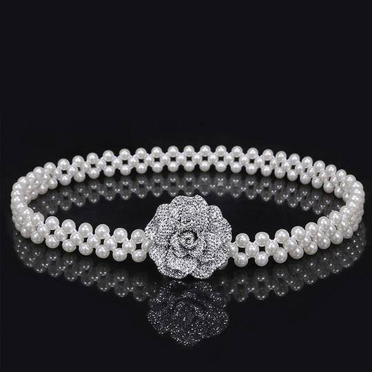 Chic White Pearl Flower Decor Belt