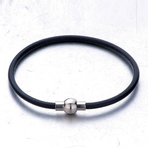 PUGSTER - BRACELET WITH SNAP BUTTON LOCK - CLASSIC BLACK LEATHER