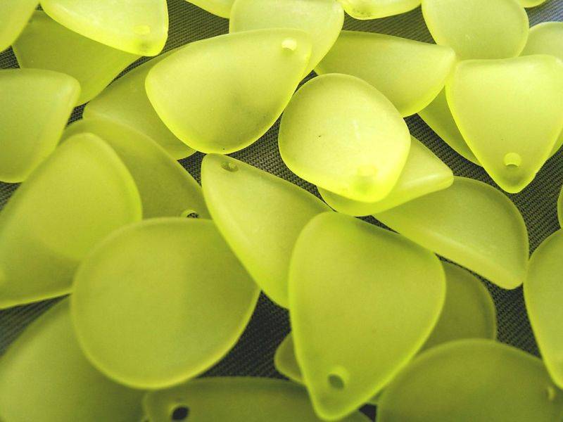 ACRYLIC - FROSTED - YELLOW - PETAL - BEADS - 17MM