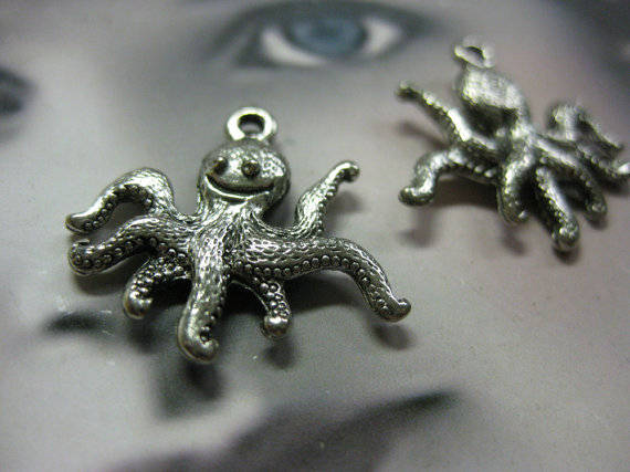 CHARMS - ANTIQUE SILVER - OCTOPUS - 24mm