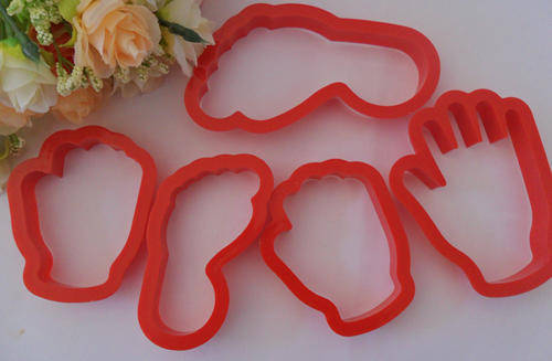 ***CLEARANCE SALE*** COOKIE - FONDANT - JELLY - CLAY CUTTERS - 3D - 5 PIECE SET - HANDS AND FEET