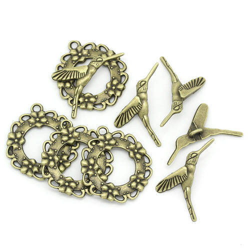 TOGGLE CLASPS - HUMMING BIRD AND GARLAND  - ANTIQUE BRONZE -  28x26mm 29x18mm