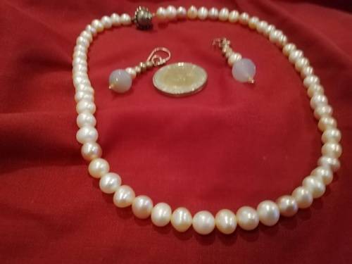 Freshwater pearl necklace and earrings.