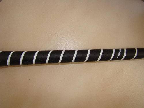 REGRIP YOUR SET OF GOLF CLUBS FROM ONLY R90 !!! YOU SAVE R300 !!! (INCL. VIDEO LINK !!)