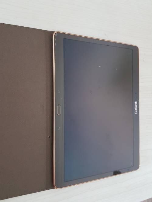Samsung Galaxy Tab S 10.5" 16GB Tablet with WiFi & 4G + Free Samsung Cover