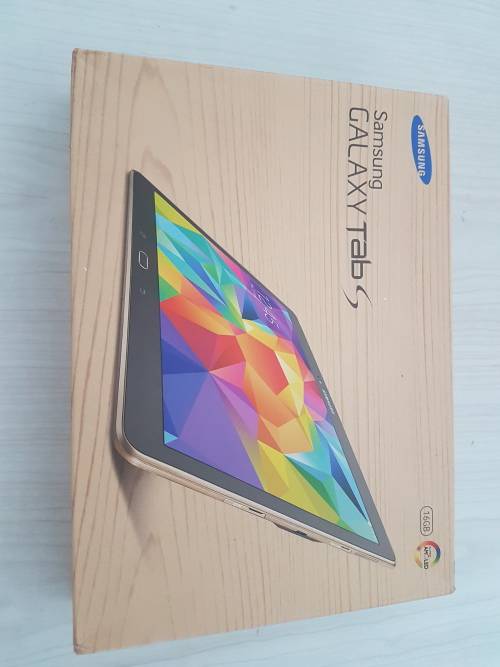 Samsung Galaxy Tab S 10.5" 16GB Tablet with WiFi & 4G + Free Samsung Cover