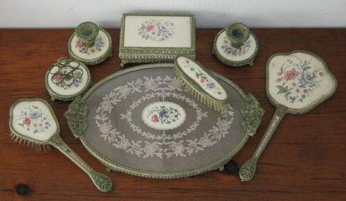 REGENT OF LONDON -  EMBROIDERED DRESSING TABLE SET