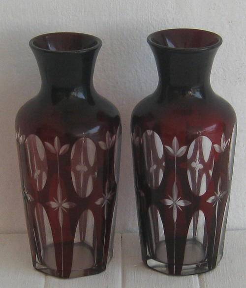 TWO BEAUTIFUL VENETIAN GLASS VASES
