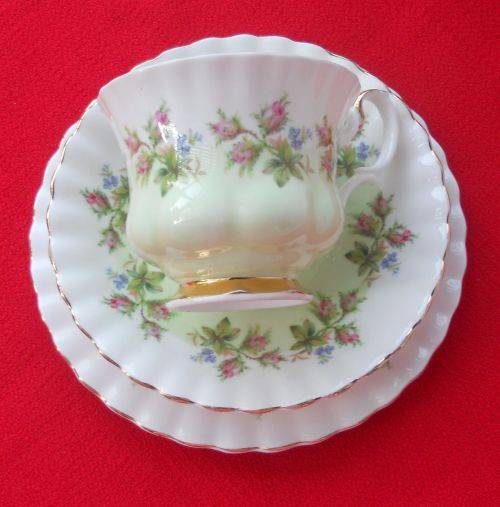 ROYAL ALBERT TRIO