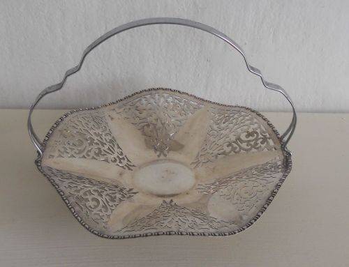SILVER PLATED FRUIT BASKET