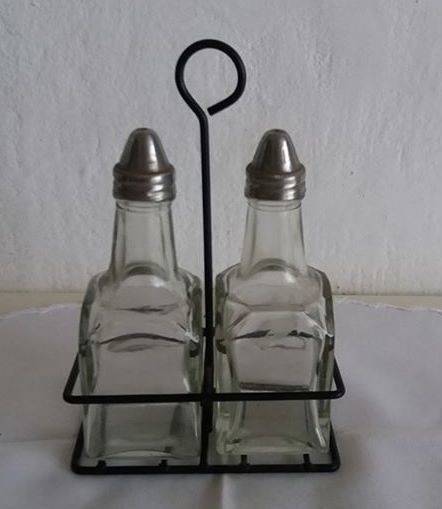 DINER STYLE GLASS SAUCE BOTTLES