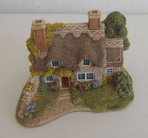 LILLIPUT LANE MINIATURE HOUSE