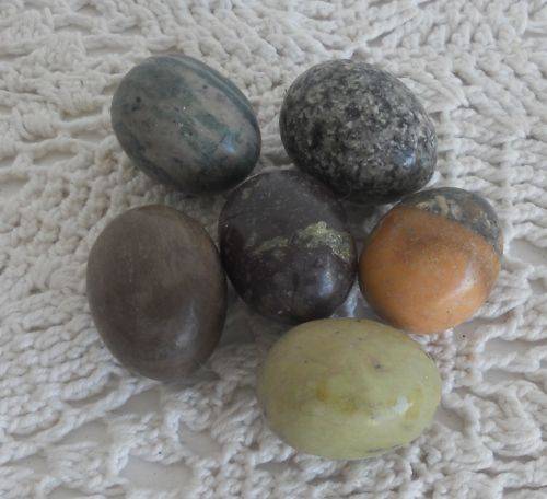 6 SMALL STONE EGGS